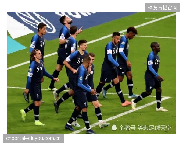 吉梅内斯作为战术支点，其全面的进攻能力将对韩国队的中卫组合构成持续压力。